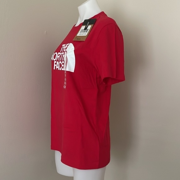 (NWT) The North Face Women’s Print Graphic Red Tee - Picture 7 of 16